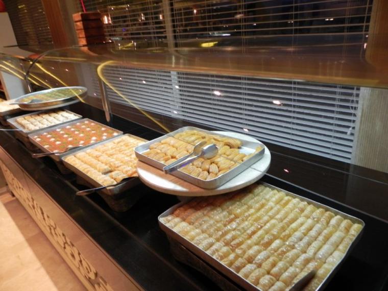Çeşit çeşit baklava...